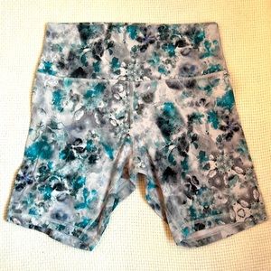 Lululemon High Rise Align Short 8” EUC